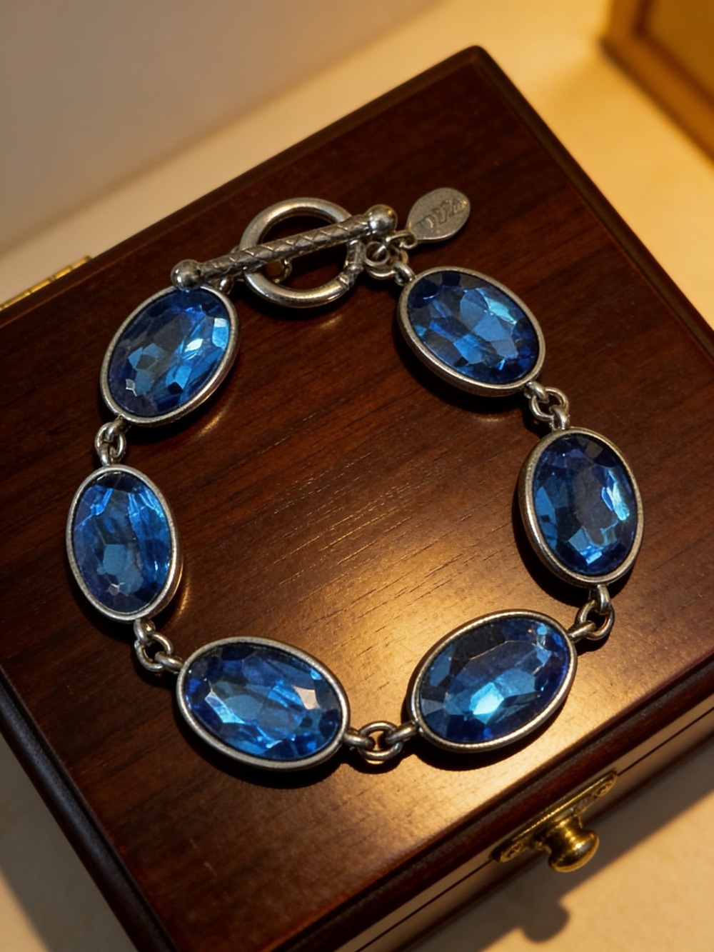 2028 Blue Oval Crystal Link Bracelet on Antiqued Silver EUC